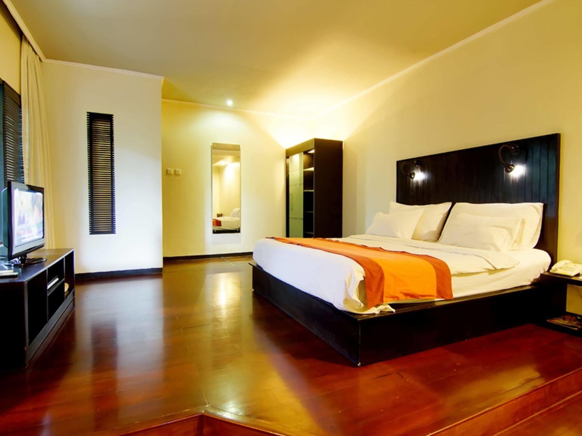 The Yani Hotel Bali Pesanggaran Kültér fotó